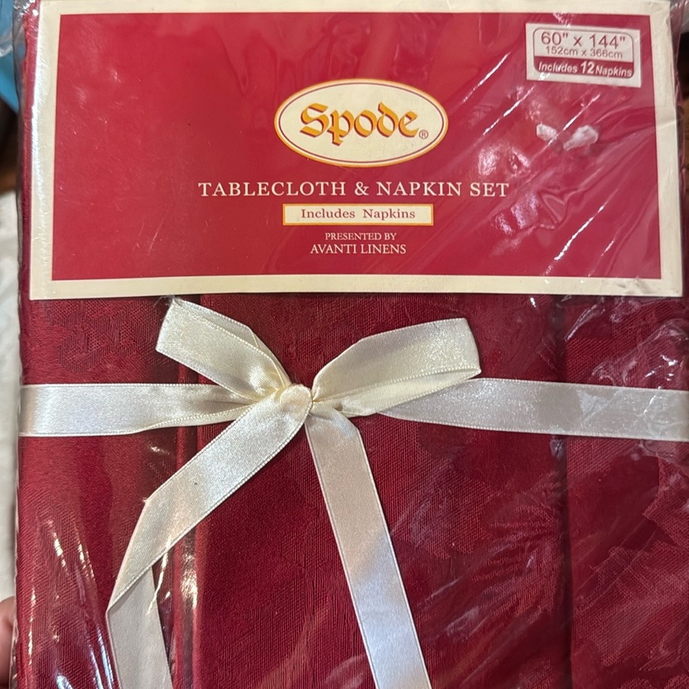 Red Tablecloth 60"x144" and 12 Napkin Set by Spode New‎ in Bag
